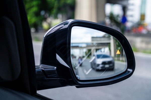 What Is a Blind-Spot Monitor?