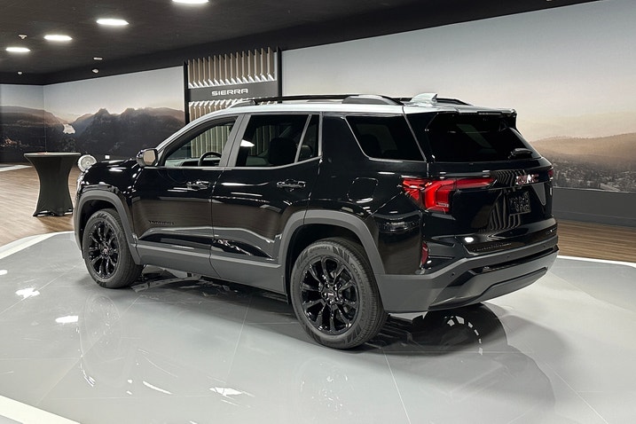 2025 GMC Terrain Elevation rear 3/4