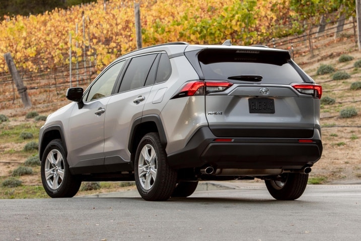 2021 Toyota RAV4 XLE rear three-quarter view