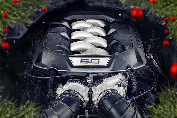 Ford Mustang Coyote V8 overhead