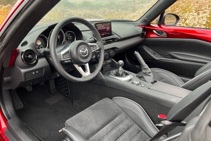 2022 Mazda MX-5 Miata RF interior