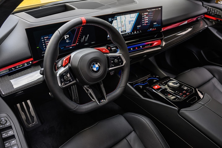 2025 BMW M5 interior