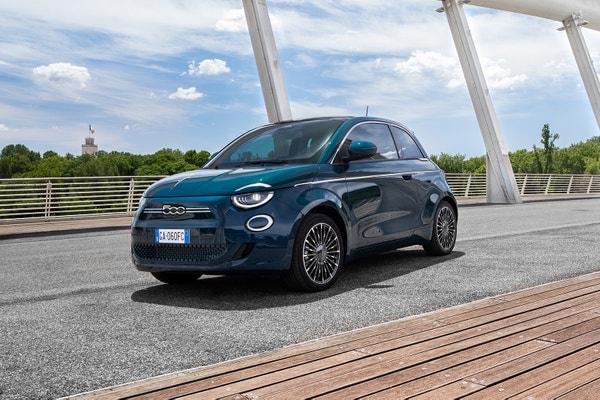 Fiat 500 e 42 KWH ICON 2021 em Paraná - SóCarrão