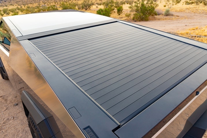 Long-term Tesla Cybertruck tonneau cover