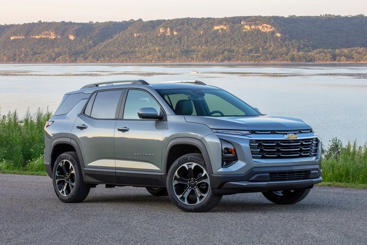 2025 Chevy Equinox LT front 3/4