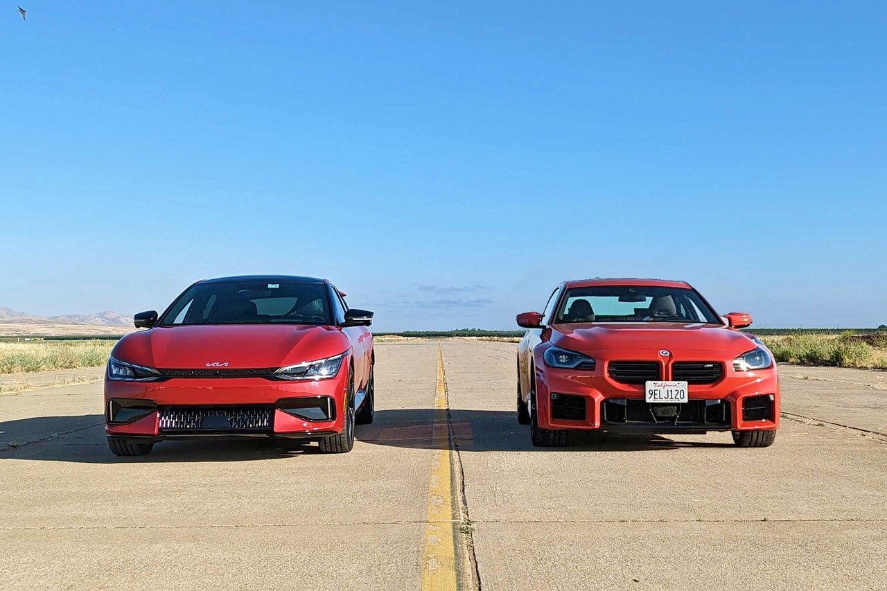 BMW M2 and Kia EV6 GT U-Drags group shot