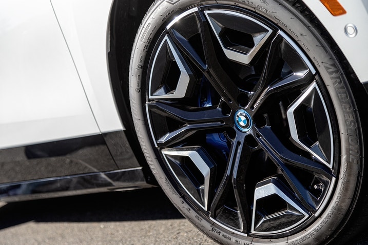 2022 BMW iX wheel