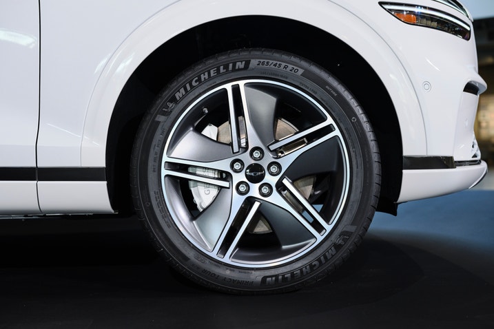 Genesis GV70 EV Wheel