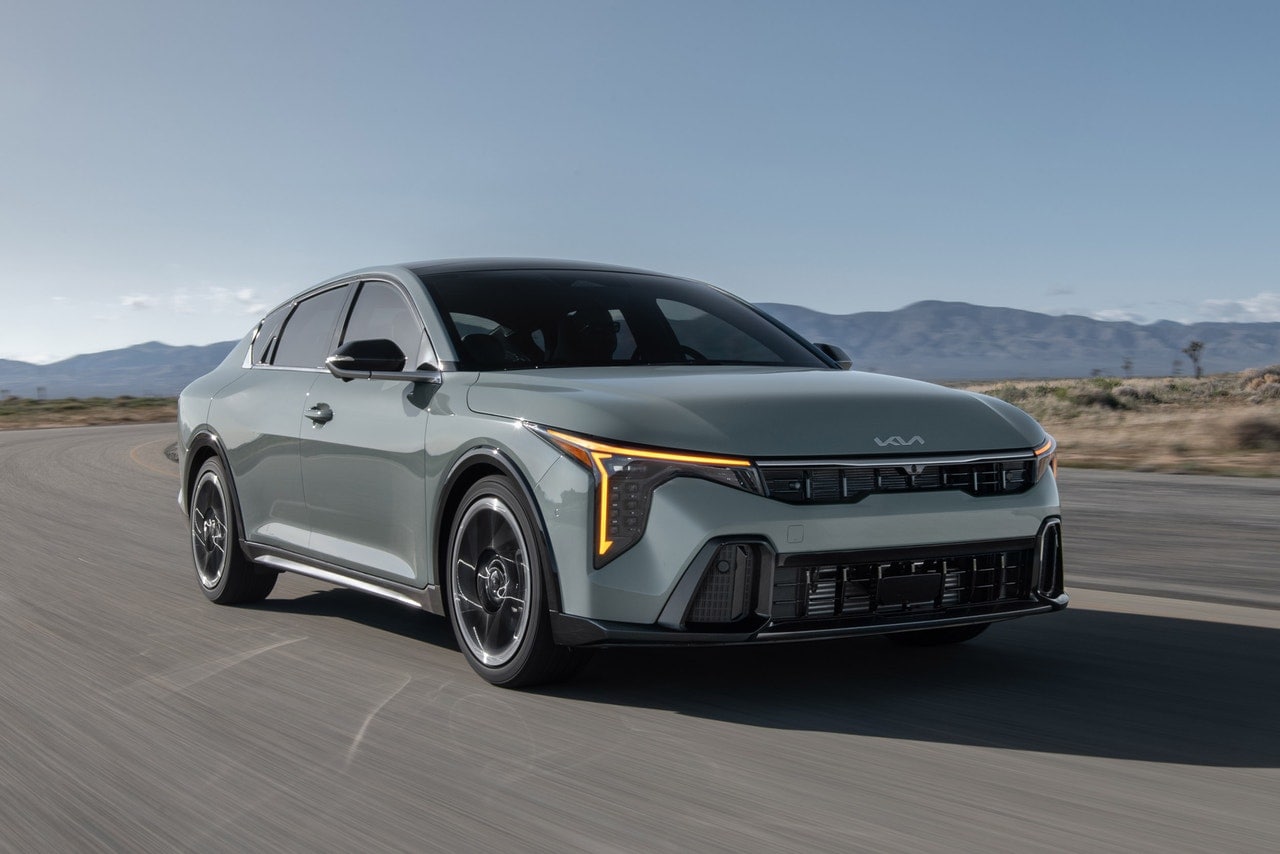 2025 Kia K4 driving