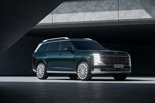 Redesigned 2026 Hyundai Palisade Looks Big, Boxy and Beautiful