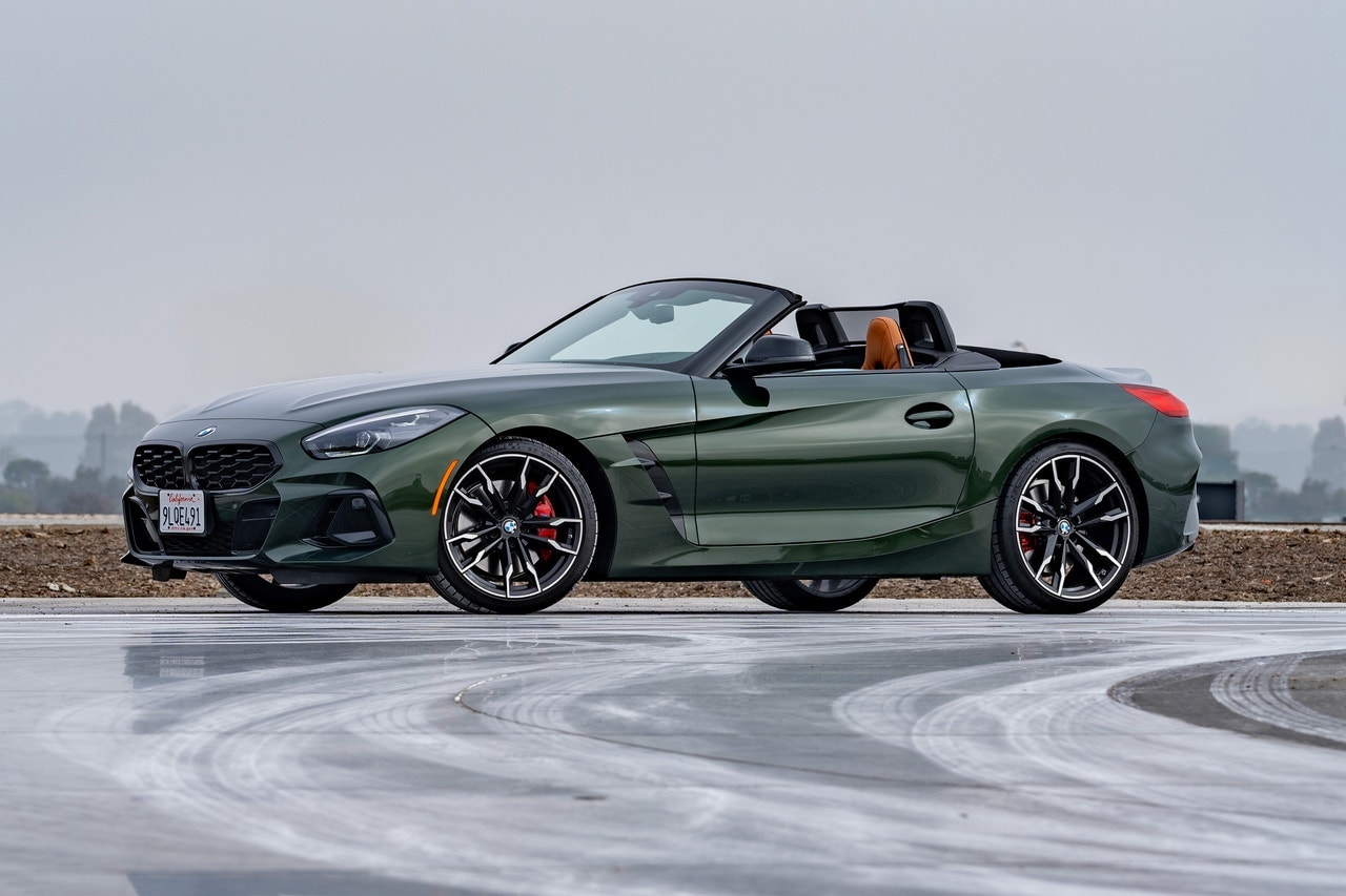 2025 BMW Z4 front 3/4