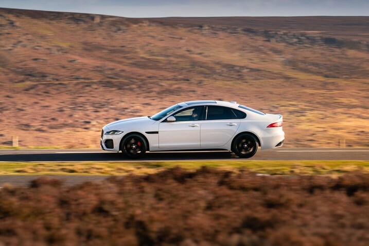 Jag_XF_21MY_Driving_270121_0431.jpg
