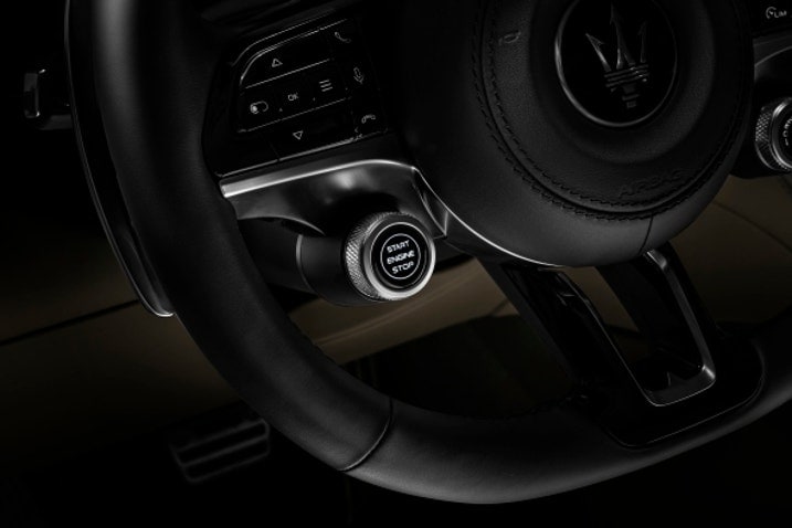 2024 Maserati GranTurismo steering wheel