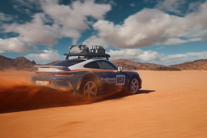 2023 Porsche 911 Dakar rear 3/4