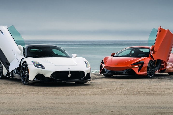 McLaren Artura vs. Maserati MC20 side by side