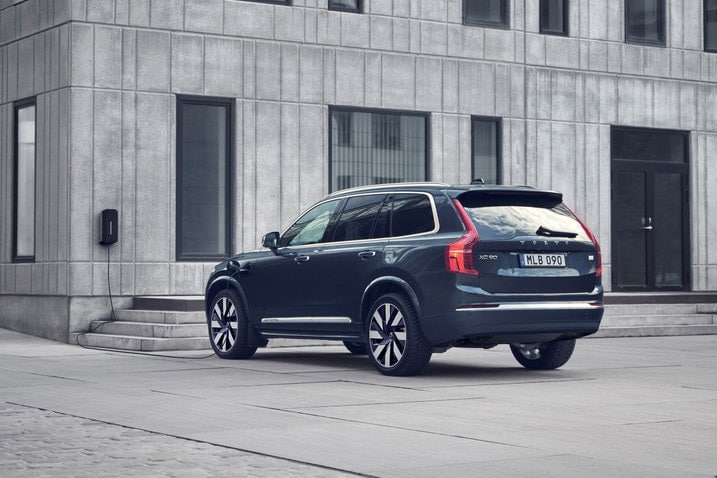2025 Volvo XC90 rear 3/4