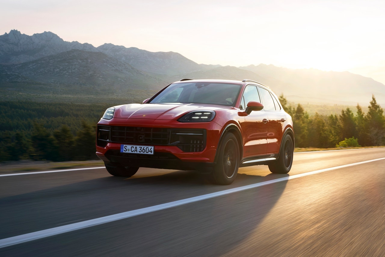 2025 Porsche Cayenne GTS front