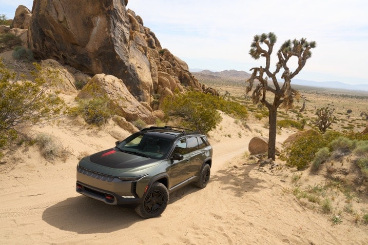 Jeep Wagoneer S Trailhawk Concept front