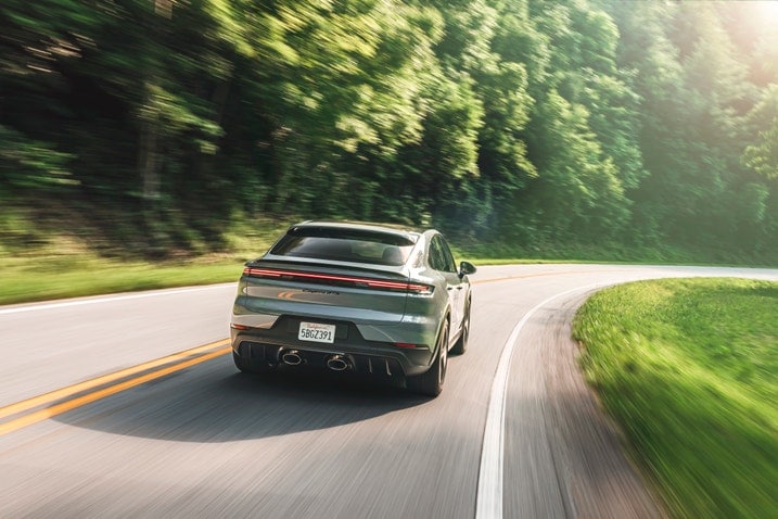 2025 Porsche Cayenne GTS Coupe