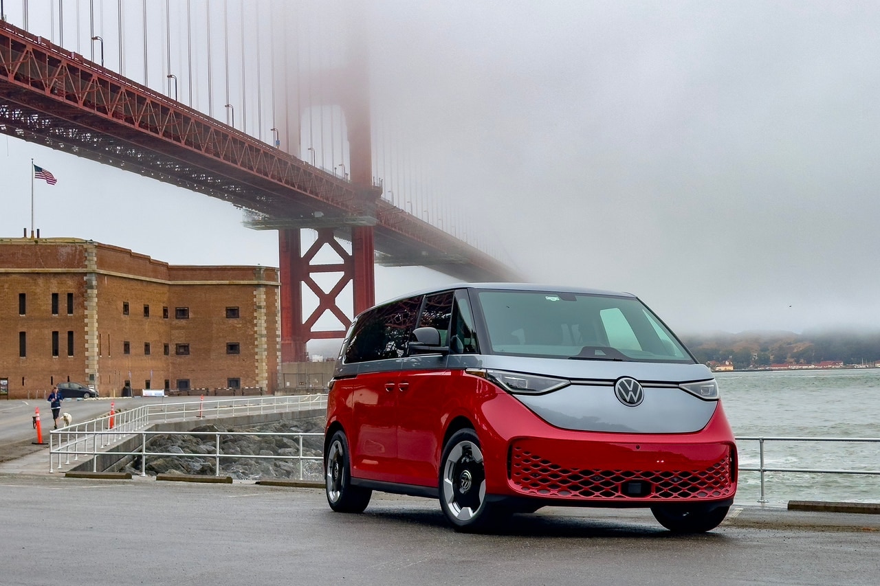 2025 Volkswagen ID Buzz front 3/4