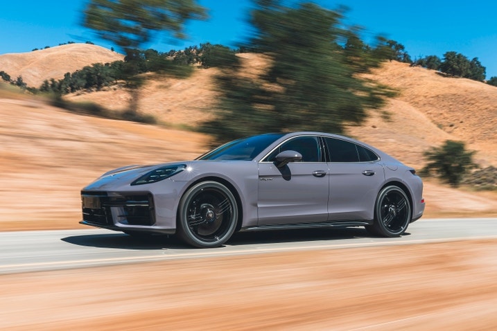 2025 Porsche Panamera Turbo S E-Hybrid driving
