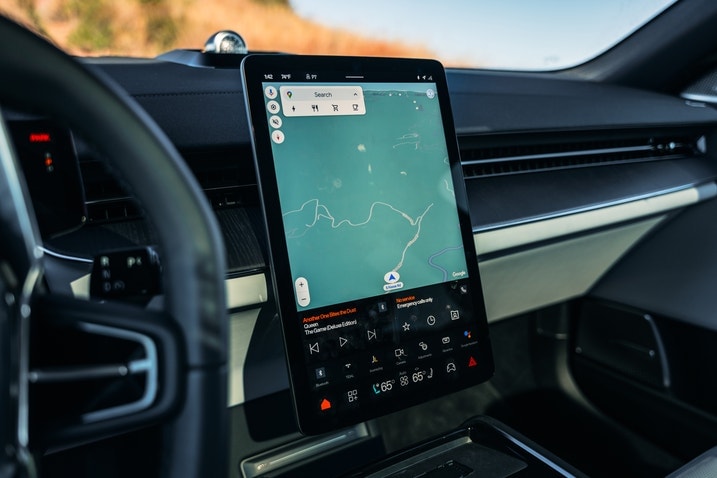 2025 Polestar 3 center screen