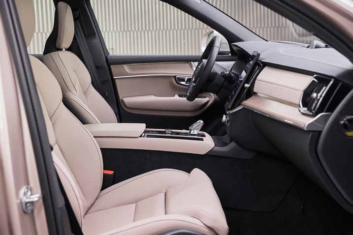 2026 Volvo XC90 T8 interior