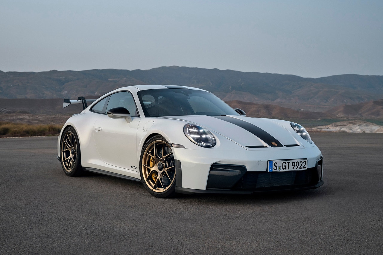 2025 Porsche 911 GT3 front 3/4