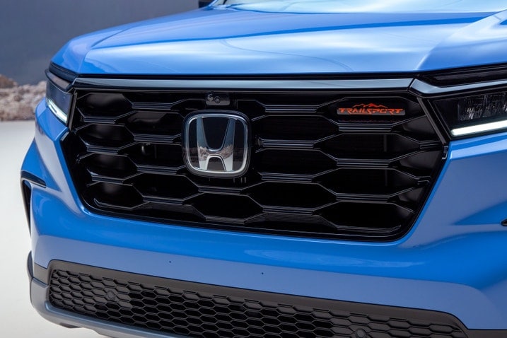 2023 Honda Pilot TrailSport Grille