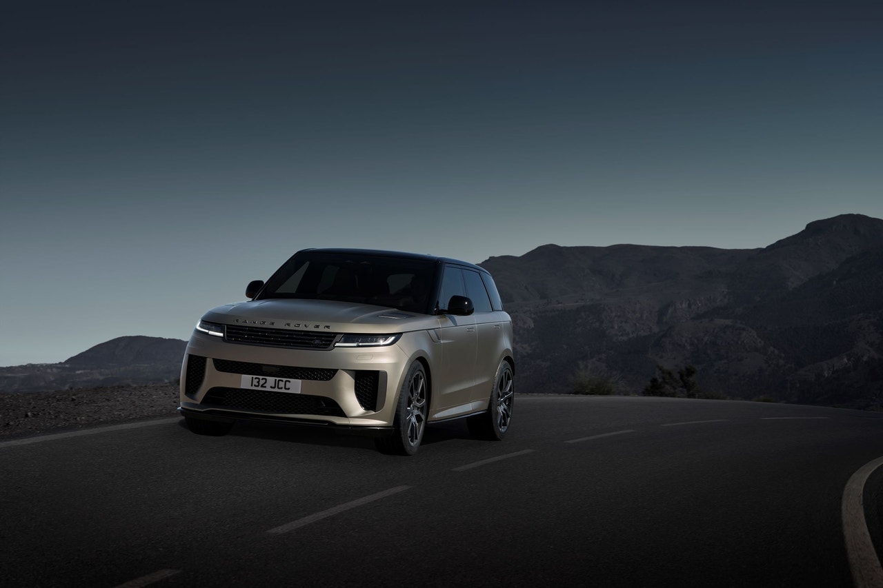 2024 Land Rover Range Rover Sport front