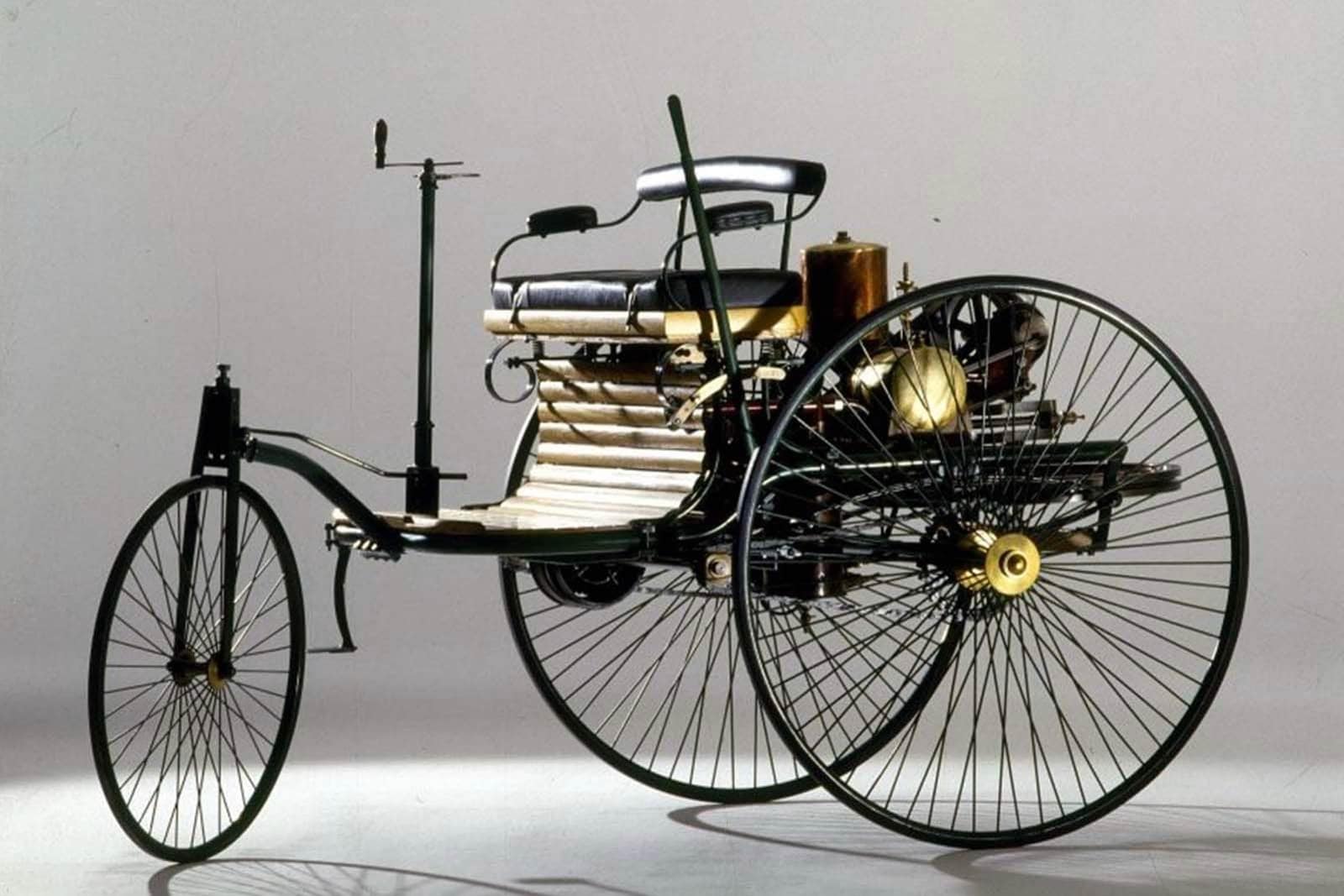 1886 Benz Patent Motorwagen front 3/4
