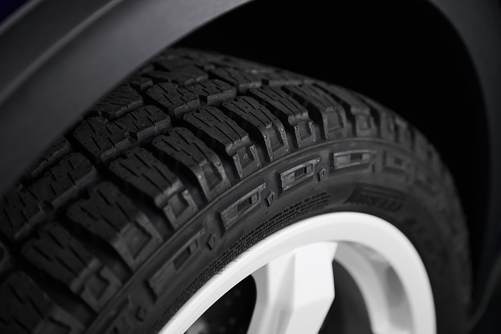 2024 Porsche 911 Dakar tires