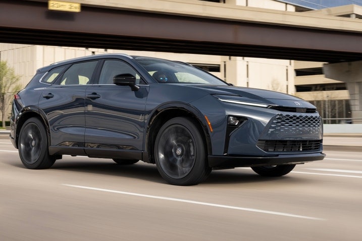 2025 Toyota Crown Signia profile