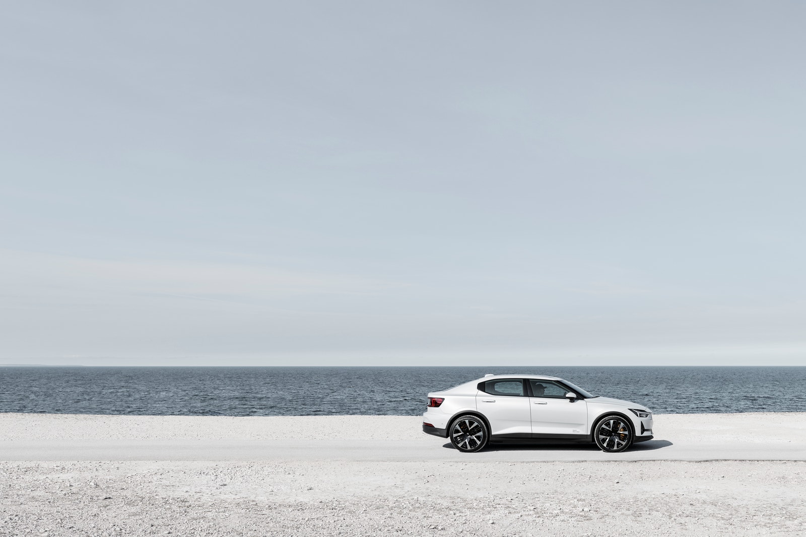 Edmunds sales polestar 2