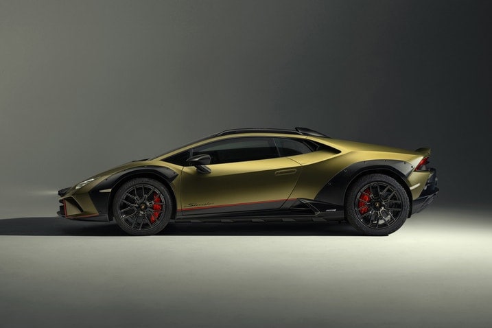 Eksterior profil Lamborghini Huracan Sterrato 2023