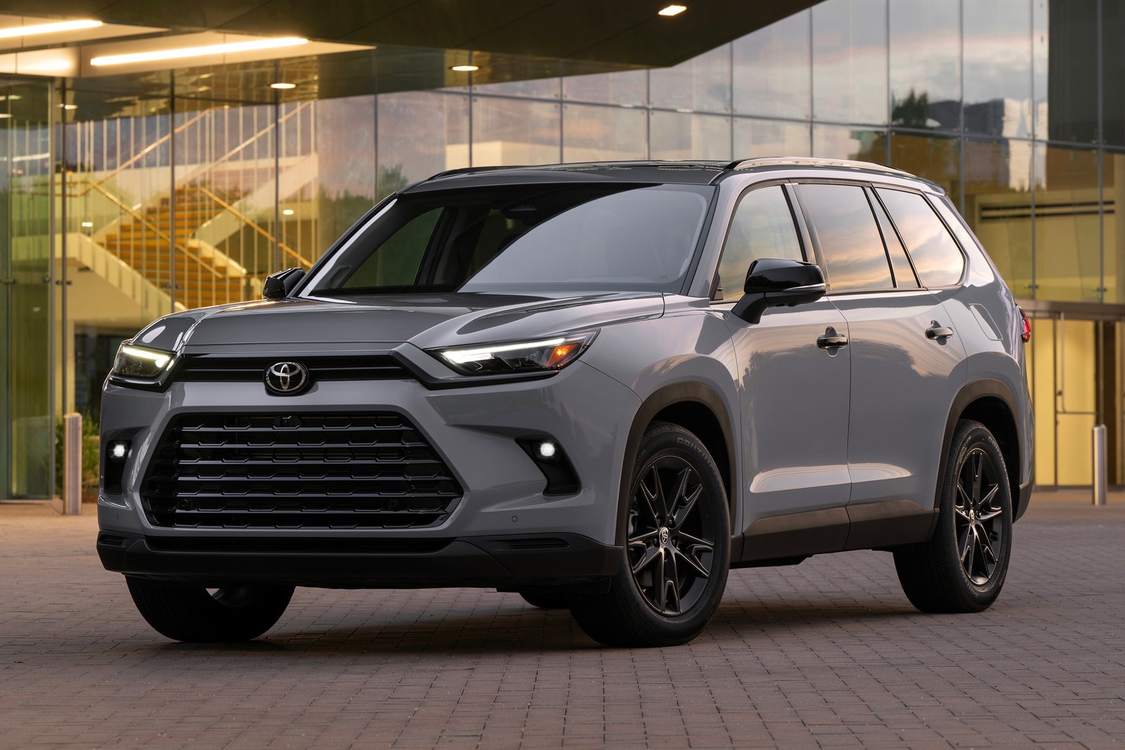2025 Toyota Grand Highlander Gets Cheaper Thanks to Base LE Trim Toyota Grand Highlander 2025 Hybrid Mpg