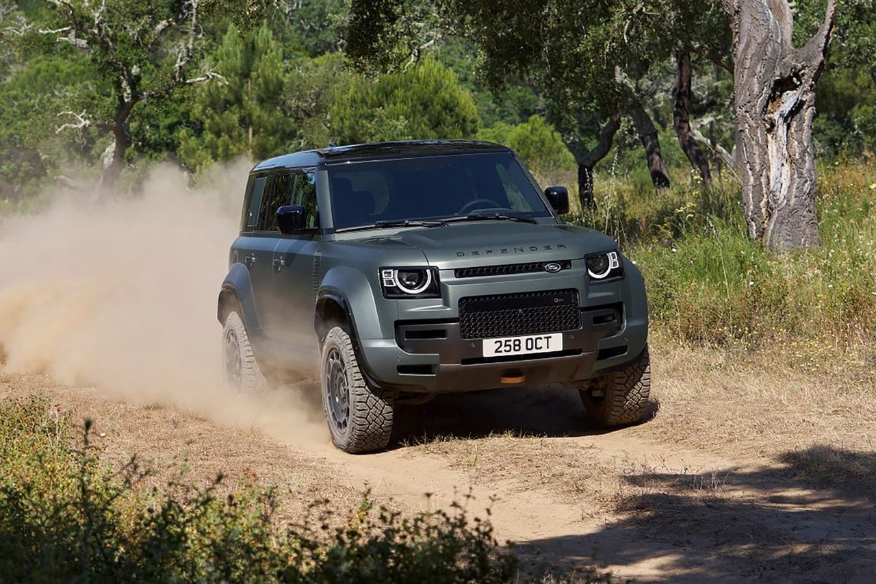 2025 Land Rover Defender Octa driving