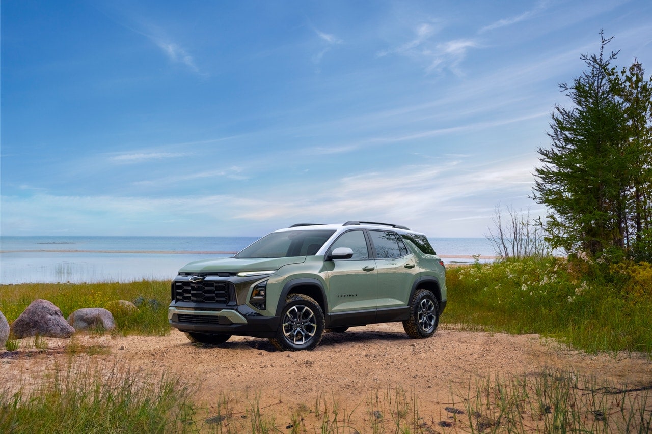 2025 Chevrolet Equinox Activ front