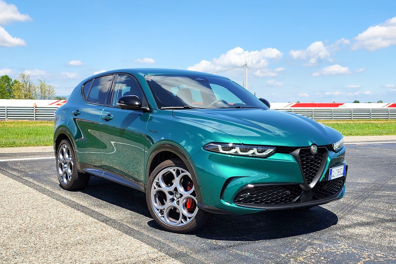 2024 Alfa Romeo Tonale front hero