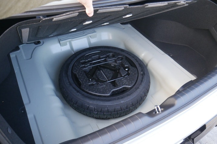 Kia K4 spare tire