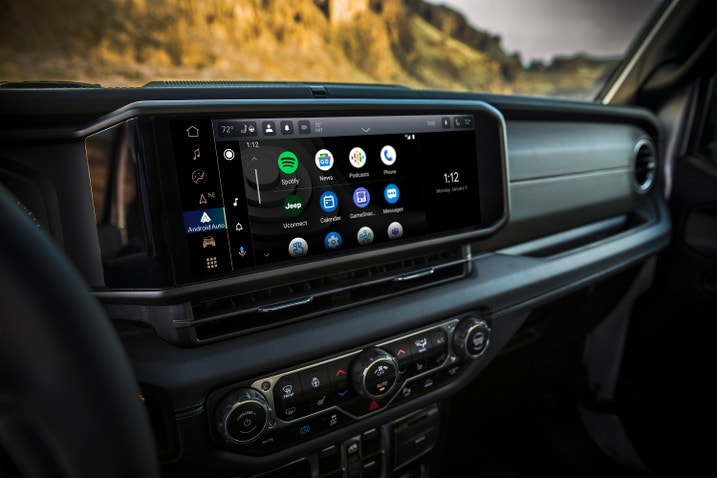 2024 Jeep Wrangler touchscreen