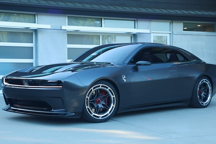 Dodge Charger Daytona SRT Concept front 3/4