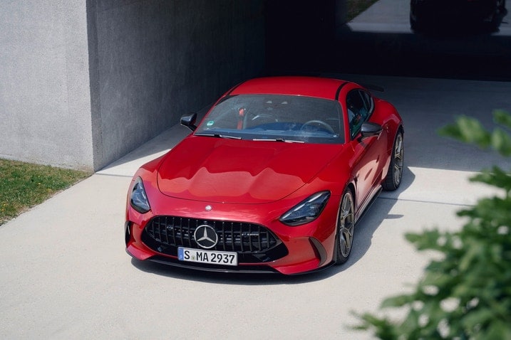2025 Mercedes-AMG GT 63 S E Performance front 3/4
