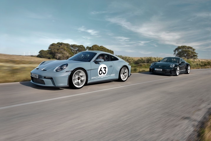 2024 Porsche 911 S/T in blue and black