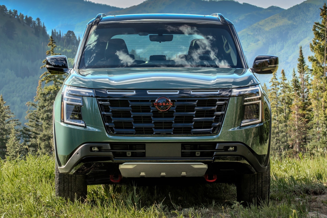 2025 Nissan Armada Pro-4X hard front
