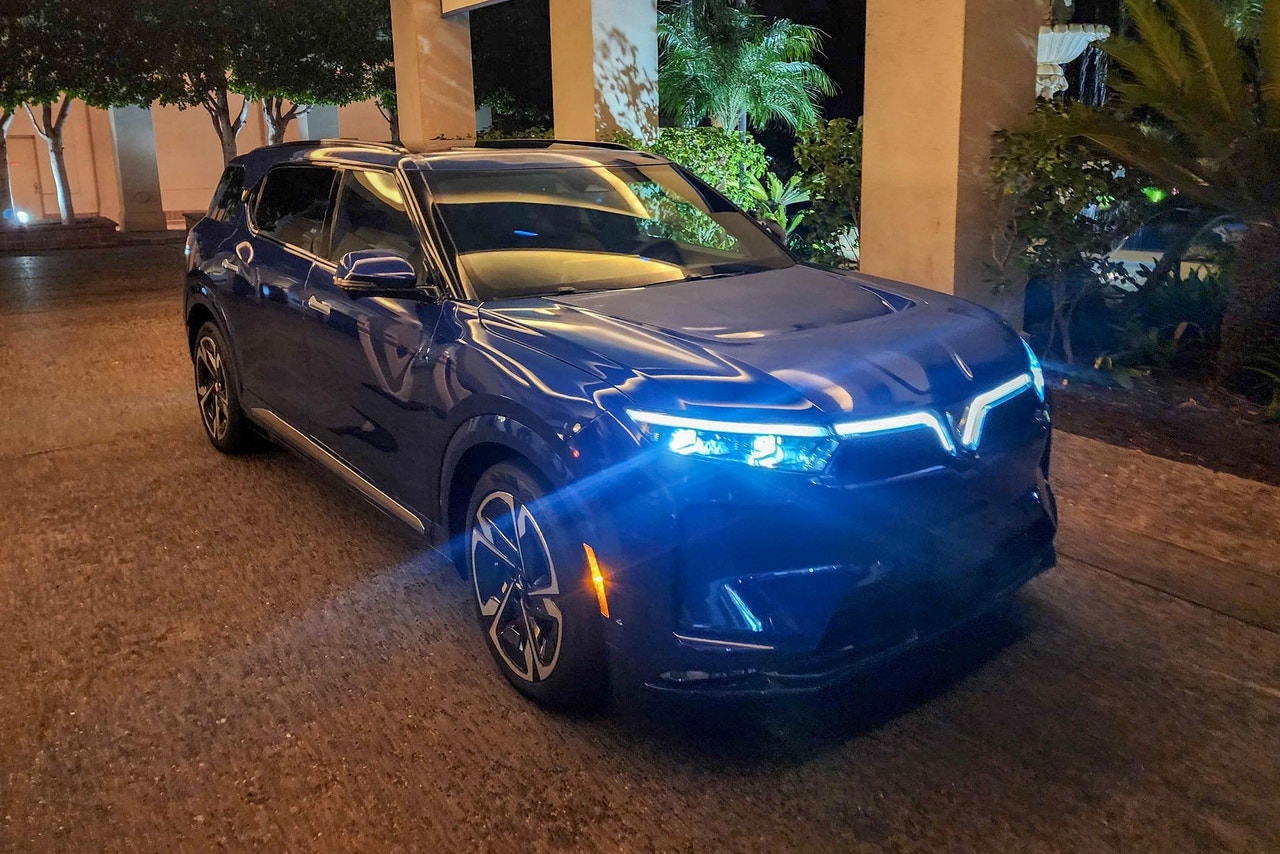 2025 VinFast VF 9 First Drive A Rough First Impression