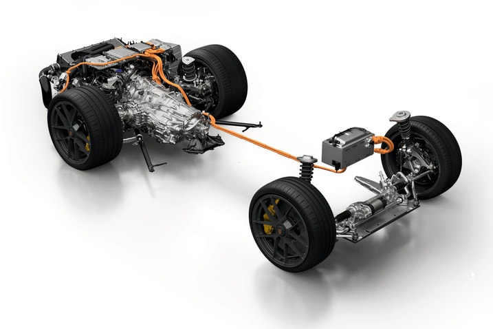 2025 Porsche 911 GTS t-hybrid powertrain illustration