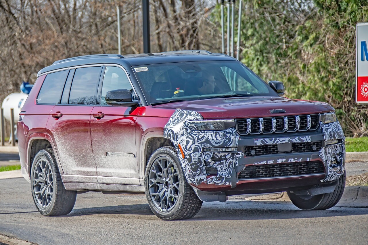 2026 Jeep Grand Cherokee Spy Shots
