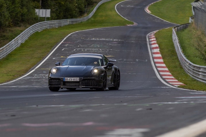 Porsche 911 Hybrid driving