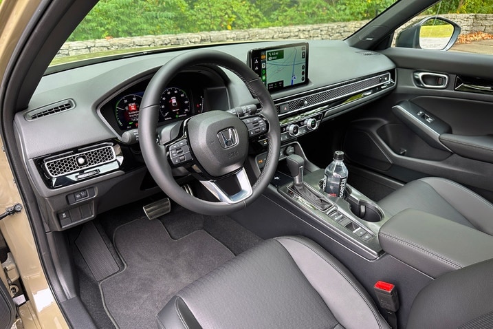 2025 Honda Civic Hatchback interior
